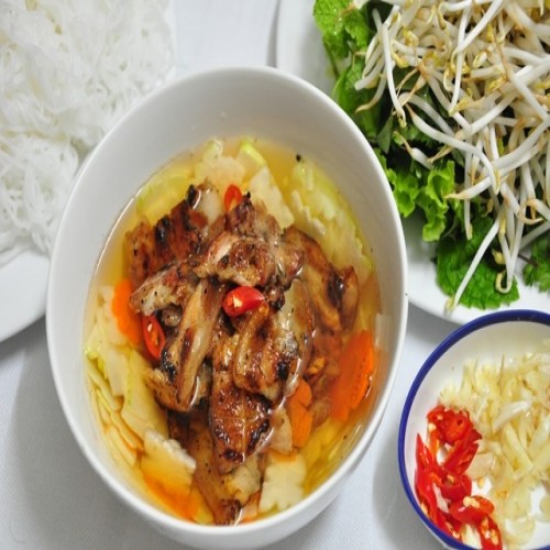 Bun Cha - Rice Noodles and Grilled Chopped Meat